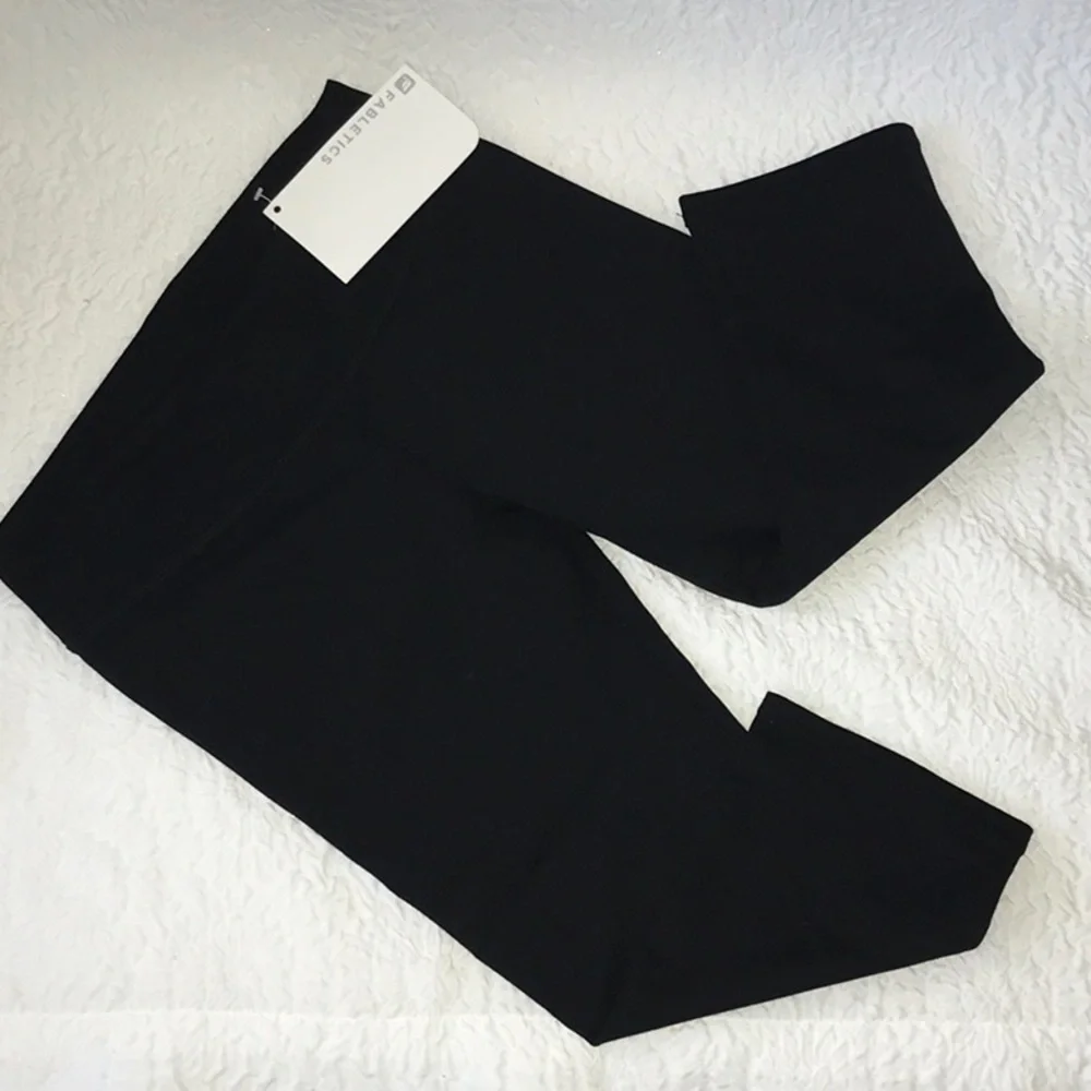 Fabletics Capri - Picture 3 of 7